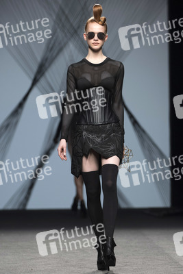 Maya Hansen Fashion Show auf der Mercedes-Benz Fashion Week Madrid AW 2017
