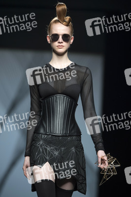 Maya Hansen Fashion Show auf der Mercedes-Benz Fashion Week Madrid AW 2017