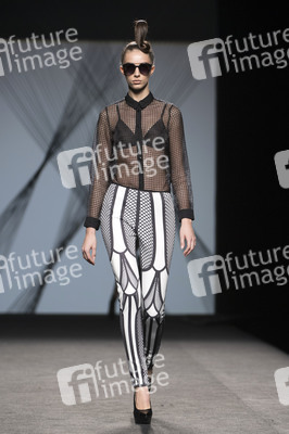 Maya Hansen Fashion Show auf der Mercedes-Benz Fashion Week Madrid AW 2017