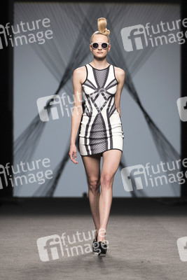 Maya Hansen Fashion Show auf der Mercedes-Benz Fashion Week Madrid AW 2017