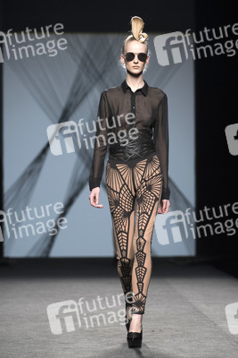 Maya Hansen Fashion Show auf der Mercedes-Benz Fashion Week Madrid AW 2017