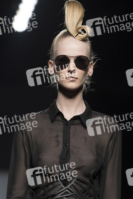 Maya Hansen Fashion Show auf der Mercedes-Benz Fashion Week Madrid AW 2017
