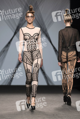 Maya Hansen Fashion Show auf der Mercedes-Benz Fashion Week Madrid AW 2017