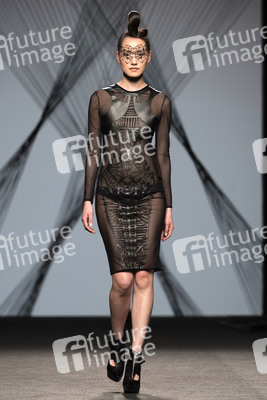Maya Hansen Fashion Show auf der Mercedes-Benz Fashion Week Madrid AW 2017