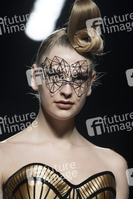 Maya Hansen Fashion Show auf der Mercedes-Benz Fashion Week Madrid AW 2017