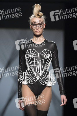 Maya Hansen Fashion Show auf der Mercedes-Benz Fashion Week Madrid AW 2017
