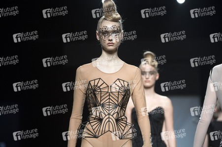 Maya Hansen Fashion Show auf der Mercedes-Benz Fashion Week Madrid AW 2017