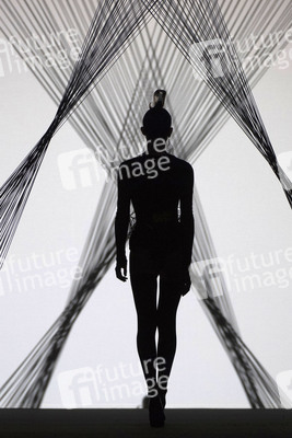 Maya Hansen Fashion Show auf der Mercedes-Benz Fashion Week Madrid AW 2017
