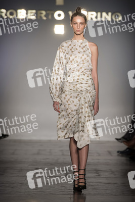 Roberto Verino Fashion Show auf der Mercedes-Benz Fashion Week Madrid AW 2017