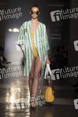Roberto Verino Fashion Show auf der Mercedes-Benz Fashion Week Madrid AW 2017
