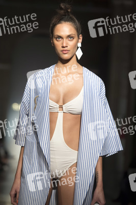 Roberto Verino Fashion Show auf der Mercedes-Benz Fashion Week Madrid AW 2017
