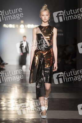 Roberto Verino Fashion Show auf der Mercedes-Benz Fashion Week Madrid AW 2017