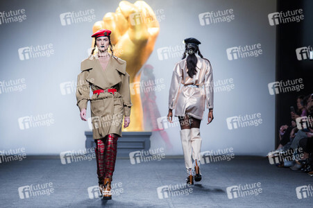 Ana Locking Fashion Show auf der Mercedes-Benz Fashion Week Madrid AW 2017