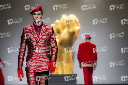 Ana Locking Fashion Show auf der Mercedes-Benz Fashion Week Madrid AW 2017
