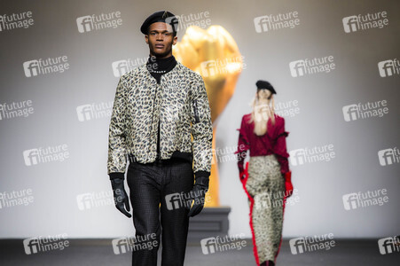 Ana Locking Fashion Show auf der Mercedes-Benz Fashion Week Madrid AW 2017