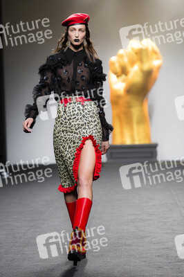 Ana Locking Fashion Show auf der Mercedes-Benz Fashion Week Madrid AW 2017