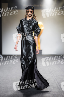 Ana Locking Fashion Show auf der Mercedes-Benz Fashion Week Madrid AW 2017