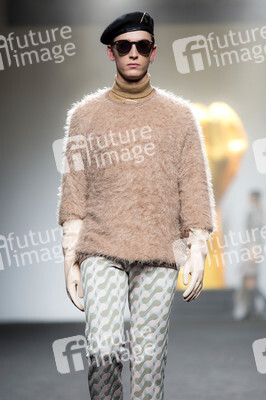 Ana Locking Fashion Show auf der Mercedes-Benz Fashion Week Madrid AW 2017
