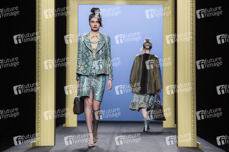 Miguel Marinero Fashion Show auf der Mercedes-Benz Fashion Week Madrid AW 2017