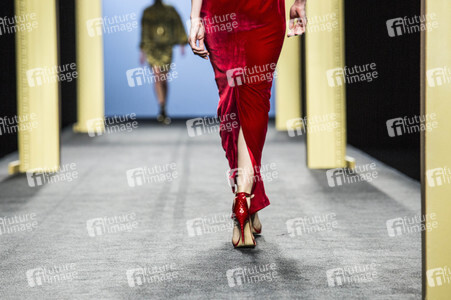 Miguel Marinero Fashion Show auf der Mercedes-Benz Fashion Week Madrid AW 2017