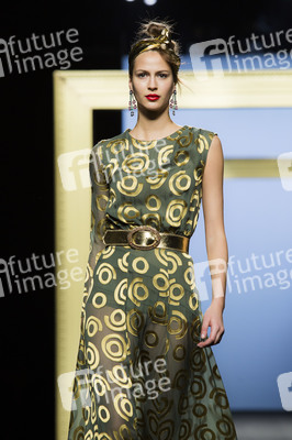 Miguel Marinero Fashion Show auf der Mercedes-Benz Fashion Week Madrid AW 2017