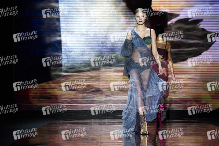 Andrés Sardá Fashion Show auf der Mercedes-Benz Fashion Week Madrid AW 2017