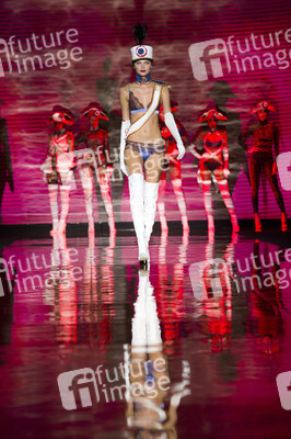 Andrés Sardá Fashion Show auf der Mercedes-Benz Fashion Week Madrid AW 2017
