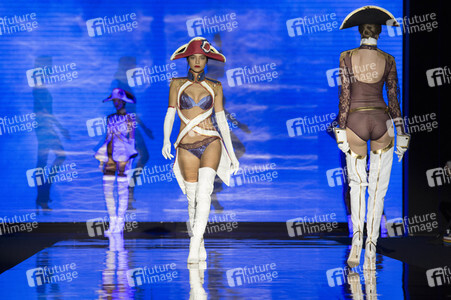 Andrés Sardá Fashion Show auf der Mercedes-Benz Fashion Week Madrid AW 2017