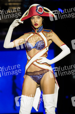 Andrés Sardá Fashion Show auf der Mercedes-Benz Fashion Week Madrid AW 2017