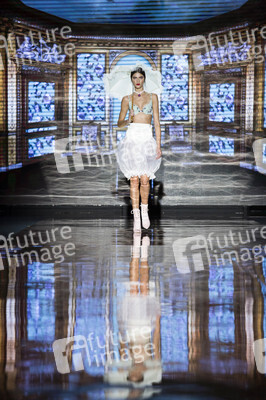 Andrés Sardá Fashion Show auf der Mercedes-Benz Fashion Week Madrid AW 2017