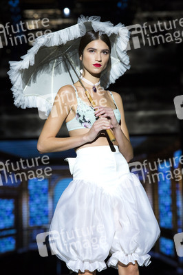 Andrés Sardá Fashion Show auf der Mercedes-Benz Fashion Week Madrid AW 2017