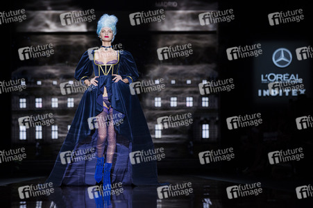 Andrés Sardá Fashion Show auf der Mercedes-Benz Fashion Week Madrid AW 2017