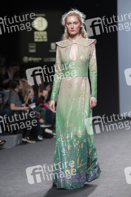 Teresa Helbig Fashion Show auf der Mercedes-Benz Fashion Week Madrid AW 2017