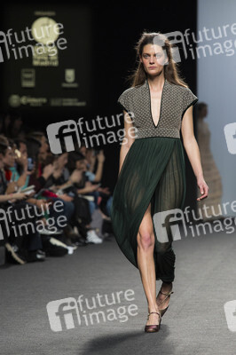 Teresa Helbig Fashion Show auf der Mercedes-Benz Fashion Week Madrid AW 2017