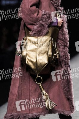 Marcos Luengo Fashion Show auf der Mercedes-Benz Fashion Week Madrid AW 2017