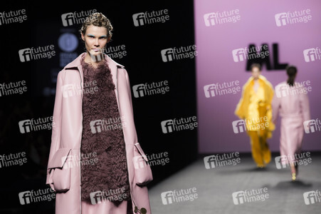 Marcos Luengo Fashion Show auf der Mercedes-Benz Fashion Week Madrid AW 2017