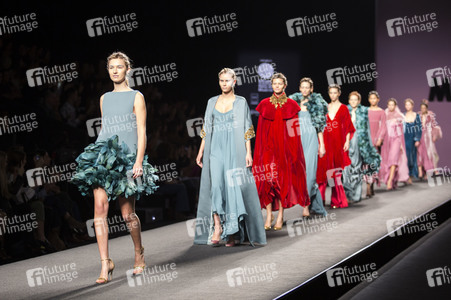Marcos Luengo Fashion Show auf der Mercedes-Benz Fashion Week Madrid AW 2017