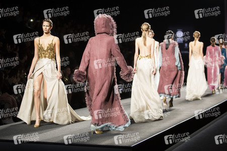 Marcos Luengo Fashion Show auf der Mercedes-Benz Fashion Week Madrid AW 2017