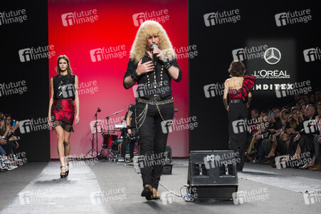 Juana Martin Fashion Show auf der Mercedes-Benz Fashion Week Madrid AW 2017