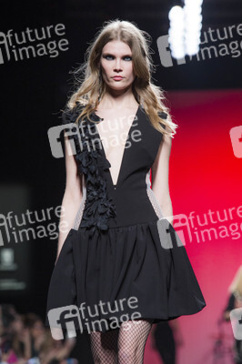 Juana Martin Fashion Show auf der Mercedes-Benz Fashion Week Madrid AW 2017