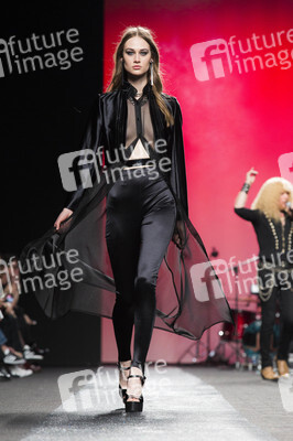 Juana Martin Fashion Show auf der Mercedes-Benz Fashion Week Madrid AW 2017