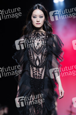 Juana Martin Fashion Show auf der Mercedes-Benz Fashion Week Madrid AW 2017