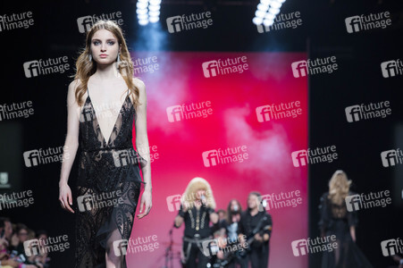 Juana Martin Fashion Show auf der Mercedes-Benz Fashion Week Madrid AW 2017