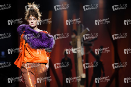 Ulises Mérida Fashion Show auf der Mercedes-Benz Fashion Week Madrid AW 2017