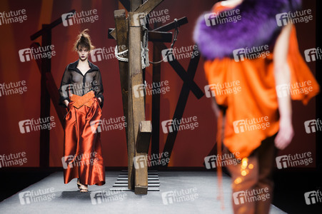 Ulises Mérida Fashion Show auf der Mercedes-Benz Fashion Week Madrid AW 2017