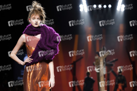 Ulises Mérida Fashion Show auf der Mercedes-Benz Fashion Week Madrid AW 2017