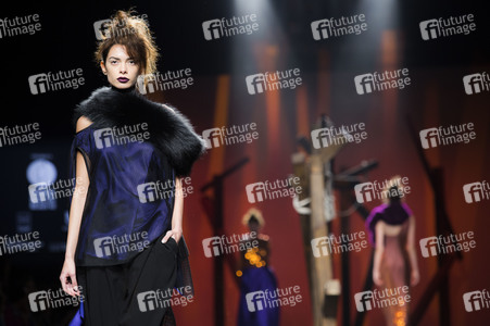Ulises Mérida Fashion Show auf der Mercedes-Benz Fashion Week Madrid AW 2017