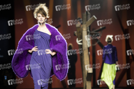 Ulises Mérida Fashion Show auf der Mercedes-Benz Fashion Week Madrid AW 2017