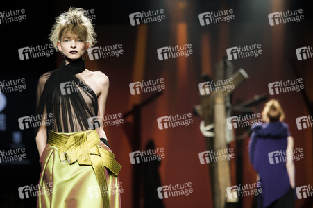 Ulises Mérida Fashion Show auf der Mercedes-Benz Fashion Week Madrid AW 2017