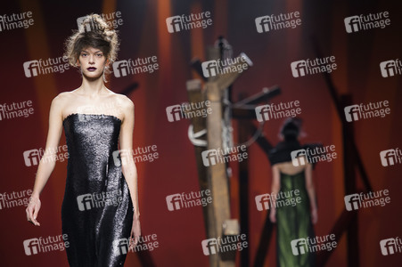 Ulises Mérida Fashion Show auf der Mercedes-Benz Fashion Week Madrid AW 2017